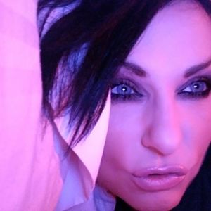 Meet your Posher, Tena